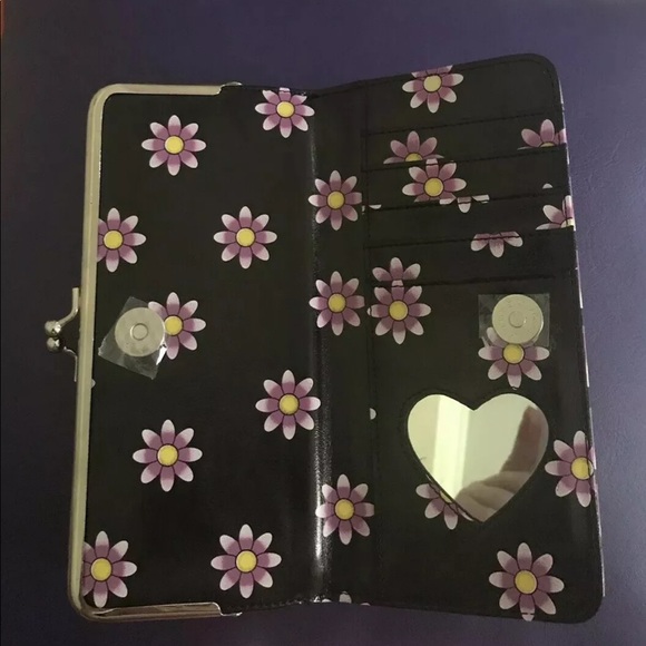 Multi ColorSkull Design Wallet - Picture 4 of 6